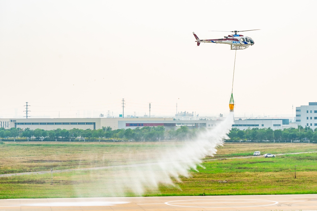 AC311A举行航行预演。。。。摄影：岳书华-1